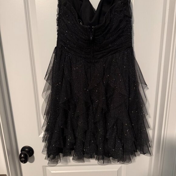 Semi Formal Black Strapless Dress in black Size 7 - Picture 2 of 4
